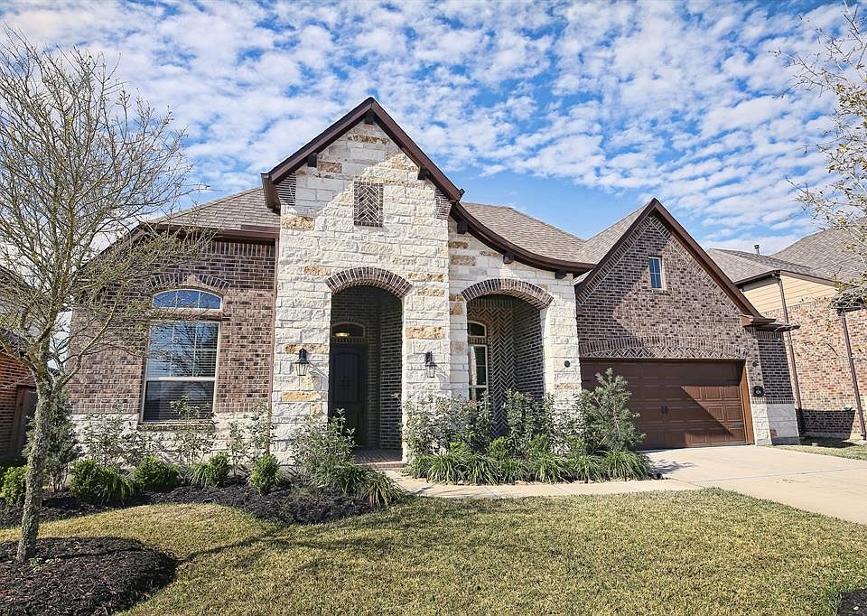 1st image of 4114 Graham Heights Ln