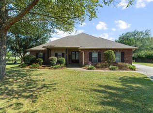 25 Lakeland Cir, Petal, MS 39465