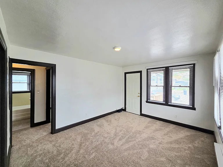 401 Methow St — Photo 4