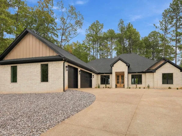 81 Elcano Dr, Hot Springs Village, AR 71909