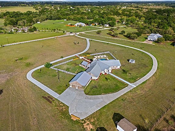 2nd image of 2644 Linda Ln