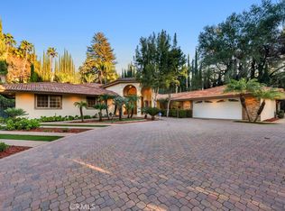 4446 Hayvenhurst Ave, Encino, CA 91436