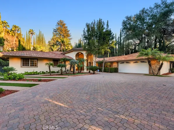 4446 Hayvenhurst Ave, Encino, CA 91436