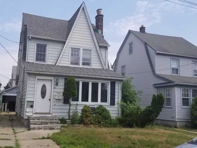 300 Marcellus Rd, Mineola, NY, 11501