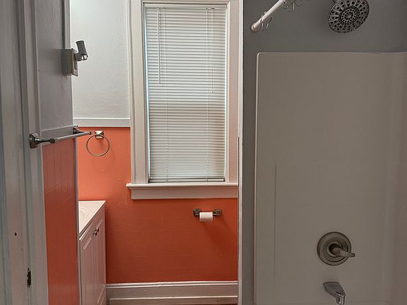 3rd image of 7425 W Greenfield Ave #1