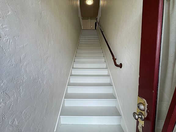 2nd image of 920 Main St