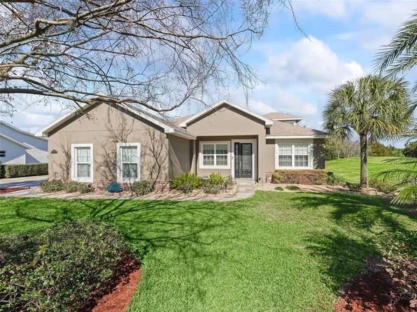572 Dowling Cir, Lady Lake, FL 32159