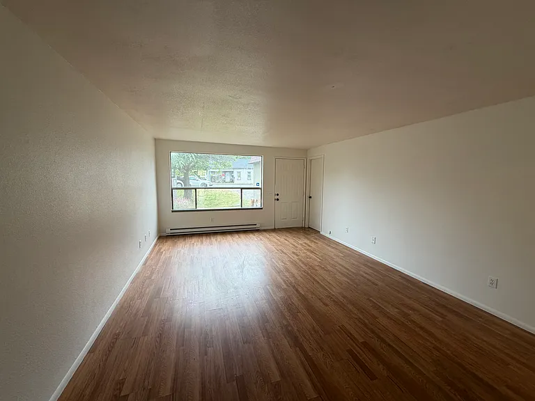 1110 NE Puget St #A — Photo 3