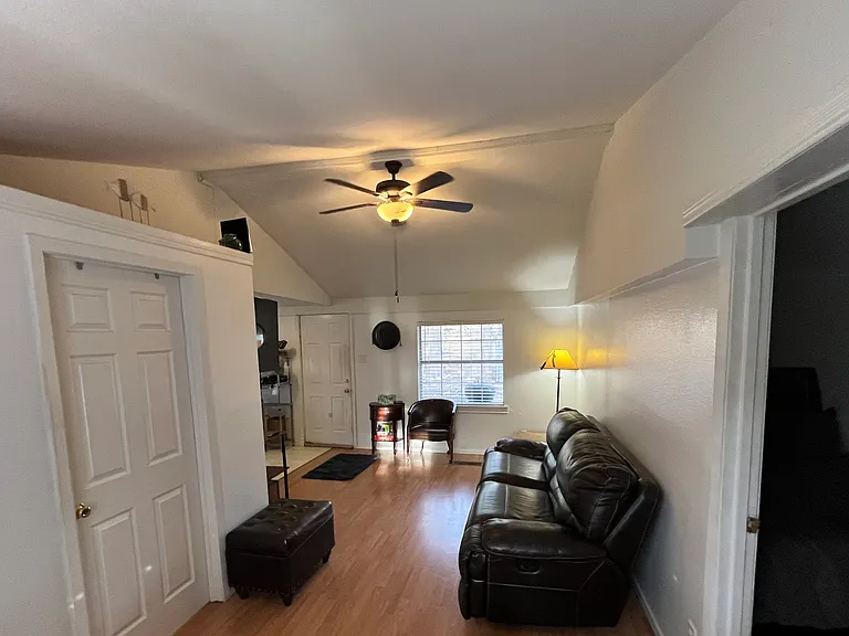 185 Bentwood Dr — Photo 16