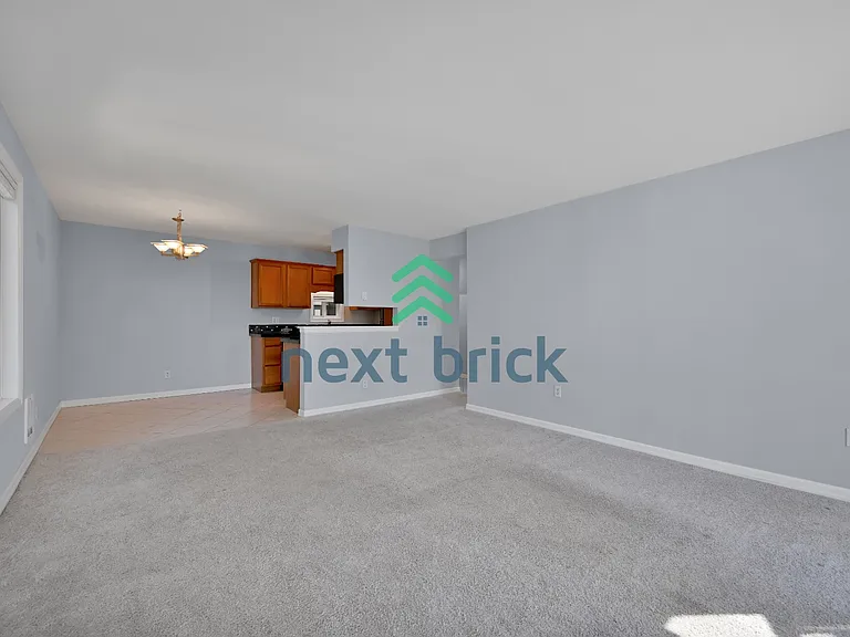 1111 Kirkland Ave #5A — Photo 2