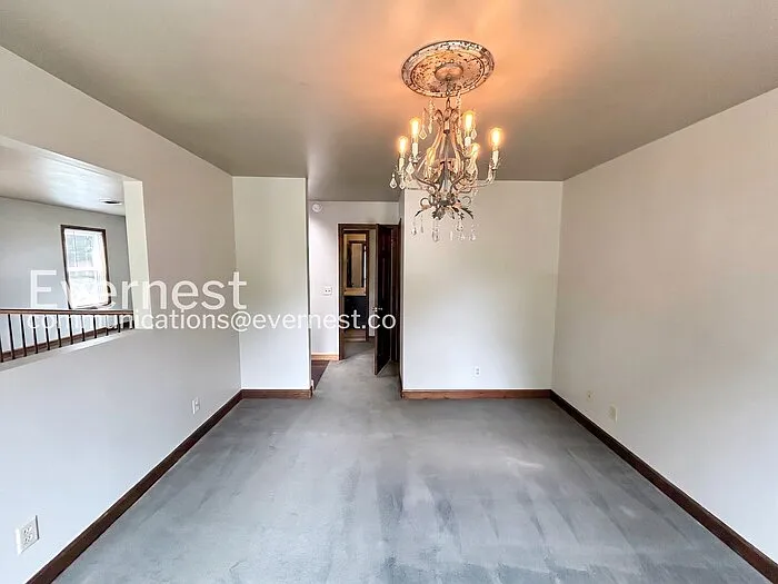 915 Russell St #A — Photo 12