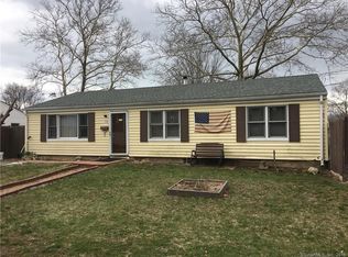 16 Jarvis Ct, Fairfield, CT 06824