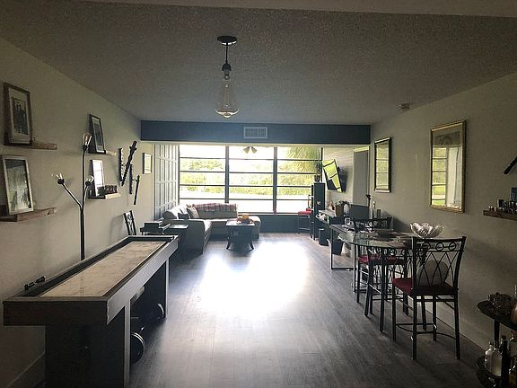 Living / Dining Area