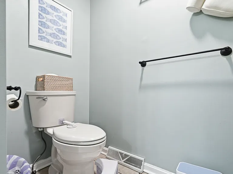 131 Meridan St #1 — Photo 24