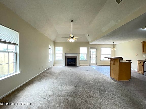 2nd image of 1158 Warwick Pl