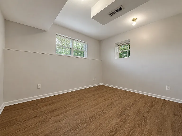 104 Middlesex Rd #1A — Photo 9