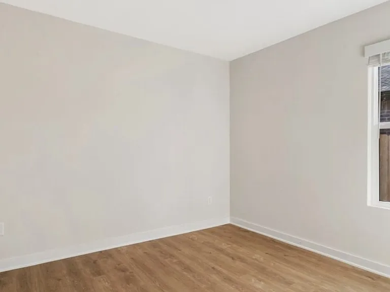 632 S Neon Ave — Photo 11