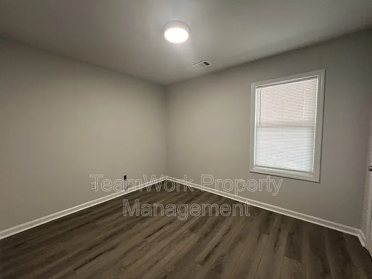 342B Dorchester Manor Rd #B — Photo 6