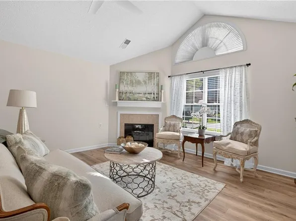 303 Village Ln, Roswell, GA 30075