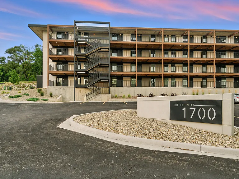 1700 N Manhattan Ave #206 — Photo 21