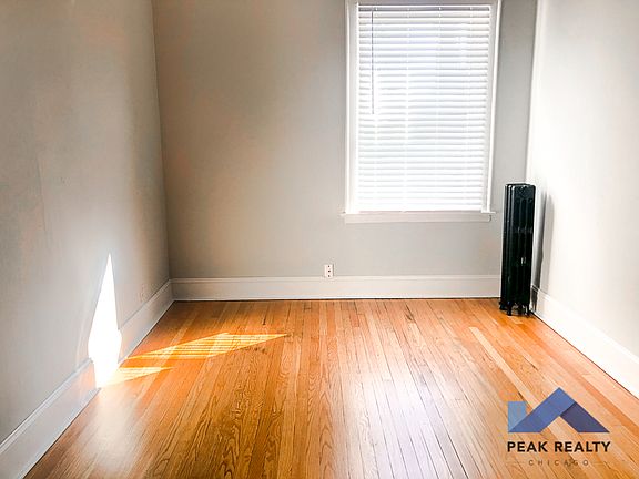 3rd image of 4858 N Hermitage Ave APT 2B