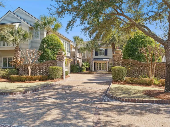 412 Yacht Club Ln, Saint Simons Island, GA 31522