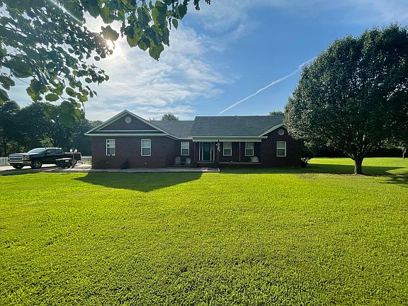 2nd image of 102 Water Oak Dr