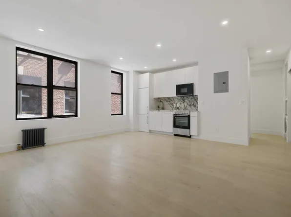 301 West 22nd Street image 1 of 5