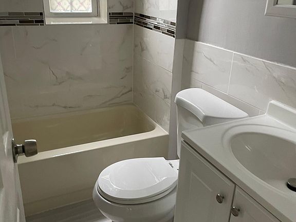 4th image of 90 Lake St #1A