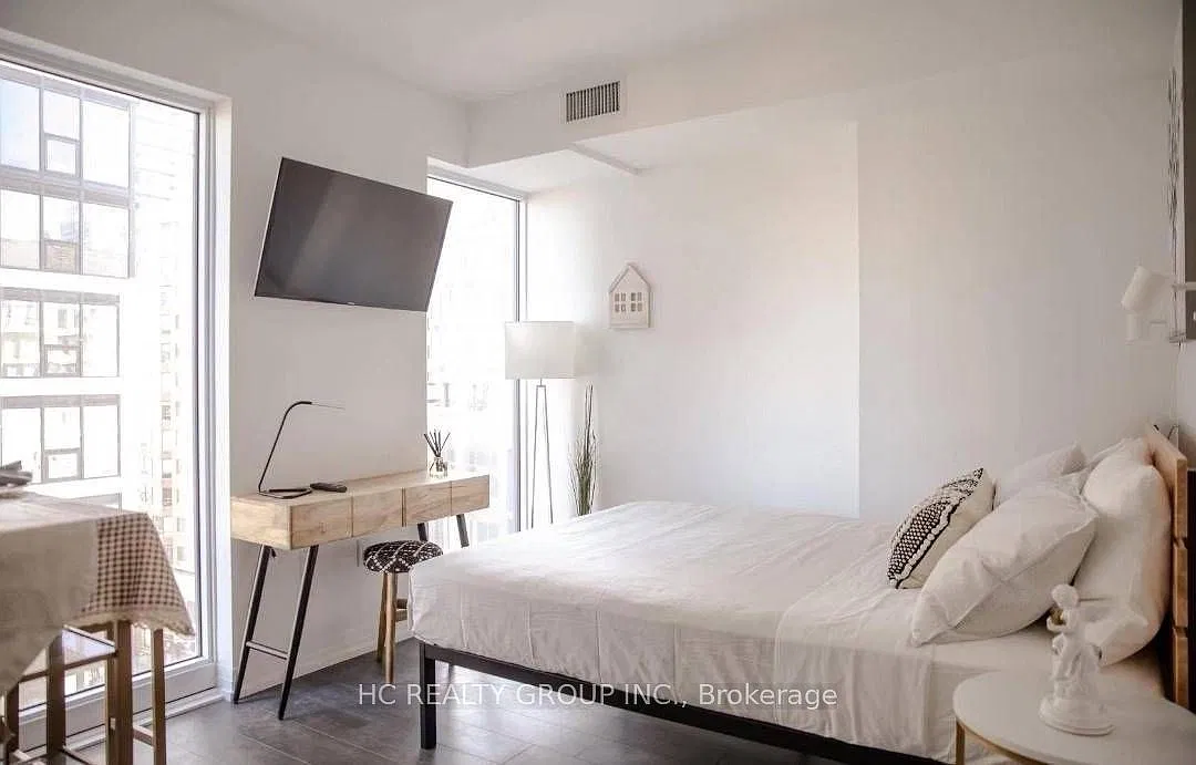 1 bed, $2,000 — Photo 3