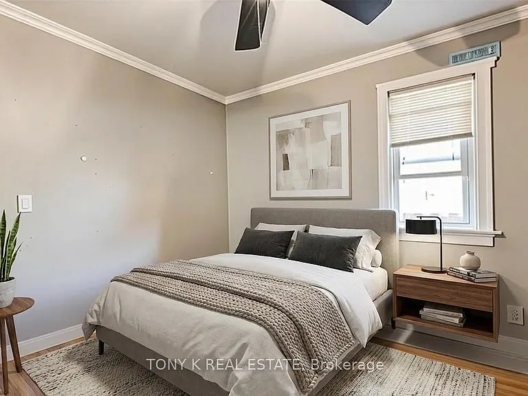 654 Grierson St — Photo 4
