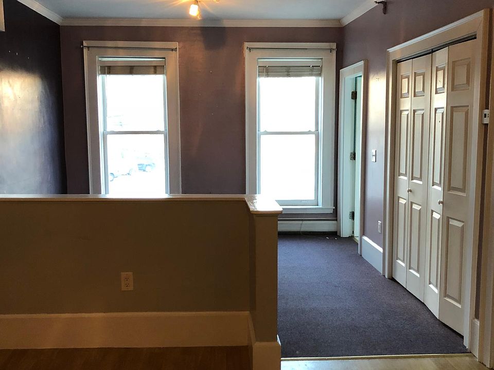 1st image of 40 Central Sq APT 1