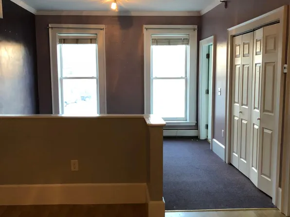 40 Central Sq APT 1, Keene, NH 03431