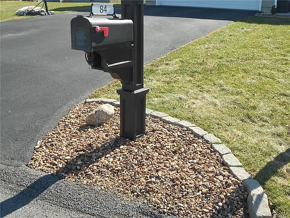 3rd image of 84 Cross Country Dr