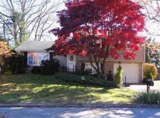 18 Carriage Rd, New Cumberland, PA 17070