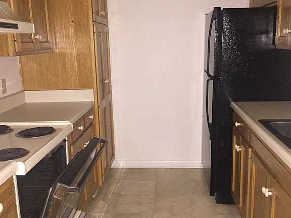 4th image of 2092 S Sherwood Dr APT J77
