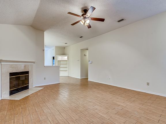 5th image of 3306 Wilmington Dr