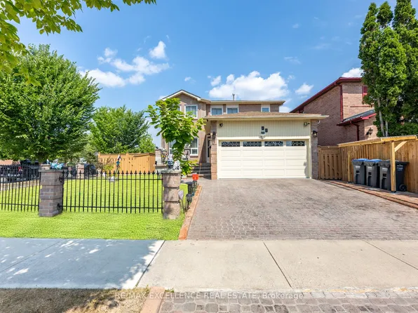 55 Atkins Cir, Brampton, ON L6X 4B9