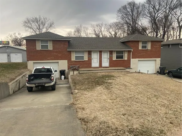 9010-9012 Catherine Rd, Liberty, MO 64068