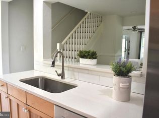 19127 Windsor Rd, Triangle, VA 22172