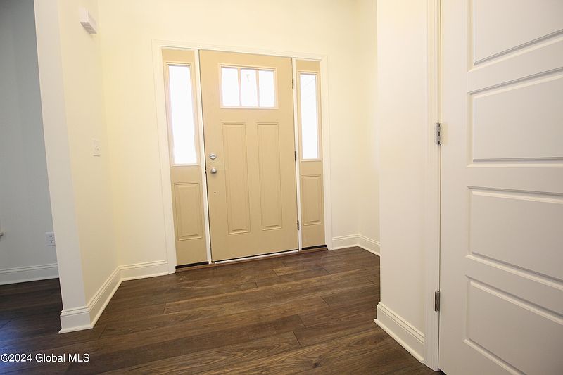 4th image of 7 Essie Lane