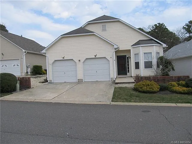 48 Summerhill Dr photo 1