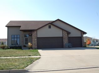 218 14th St SW, Altoona, IA 50009