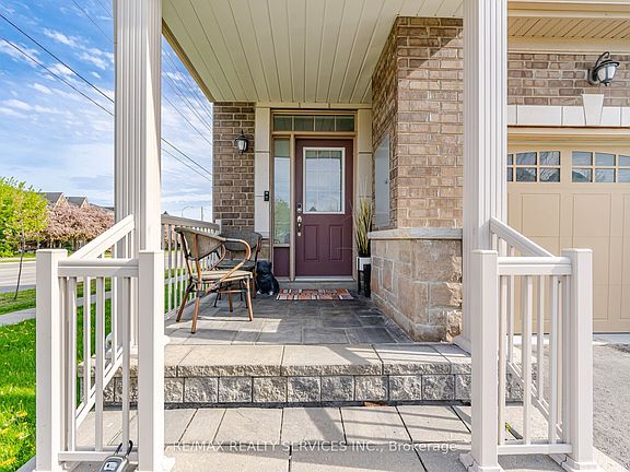 3rd image of 56 Rimrock Cres