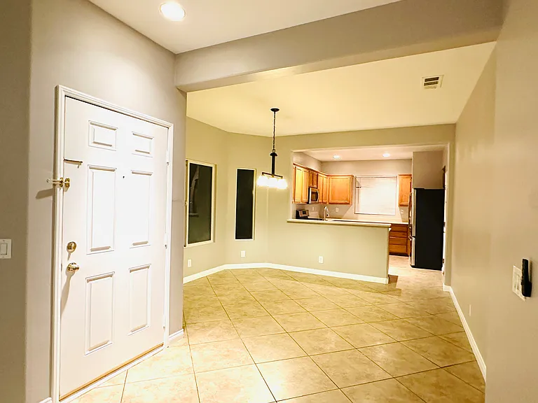 1436 Orange Tree Ln — Photo 6