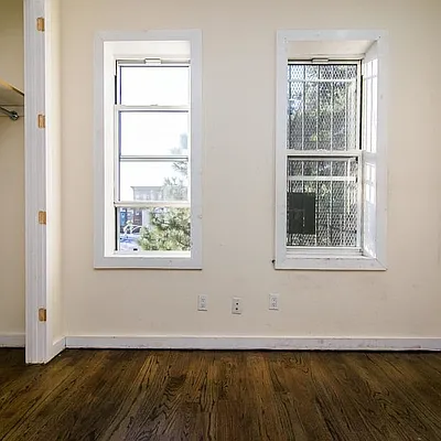 Rented by Nooklyn NYC LLC | media 4