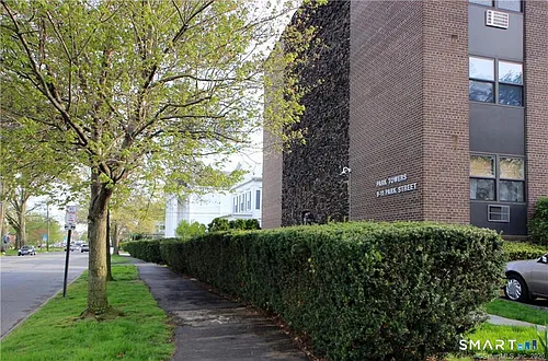 9 Park St #2L Photo 1