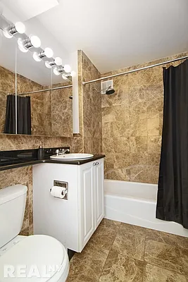 Rented by REAL New York | media 19