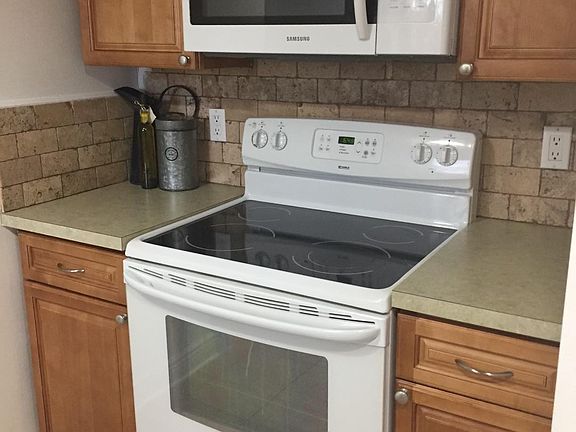 3rd image of 75 Nethermont Ave