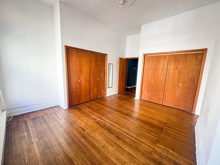 2330 N. Clark St. — Photo 4